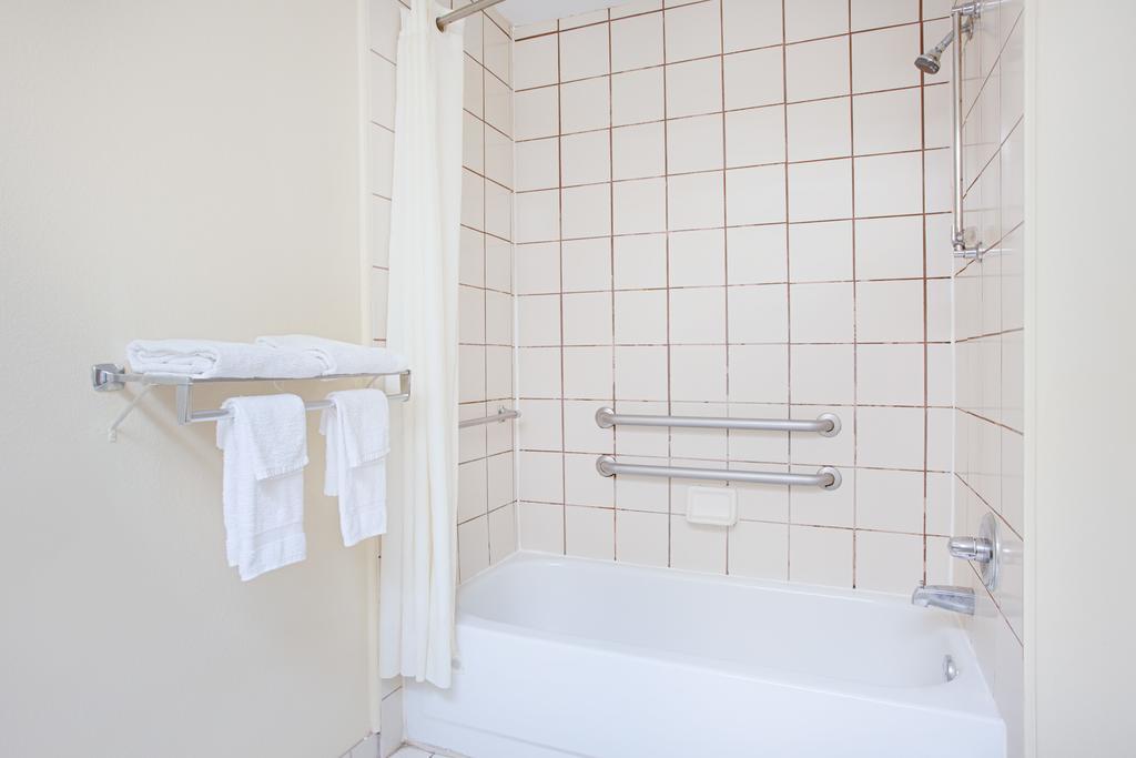 Mini-hôtel Rodeway 3*